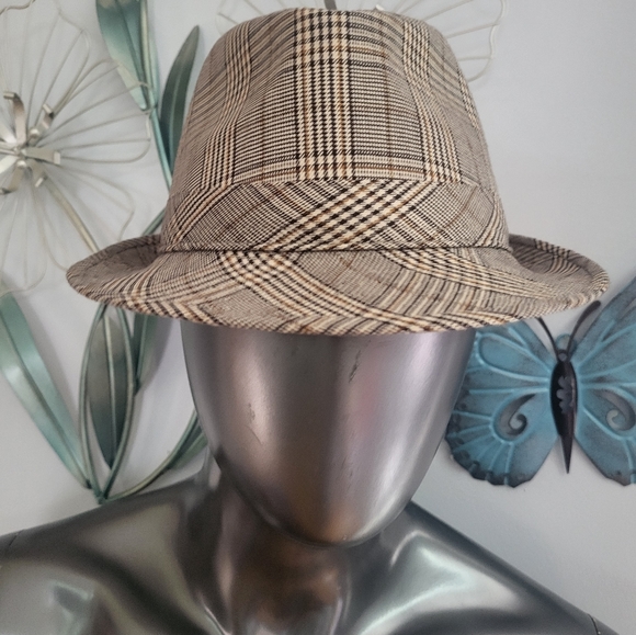 Hat - Picture 1 of 3